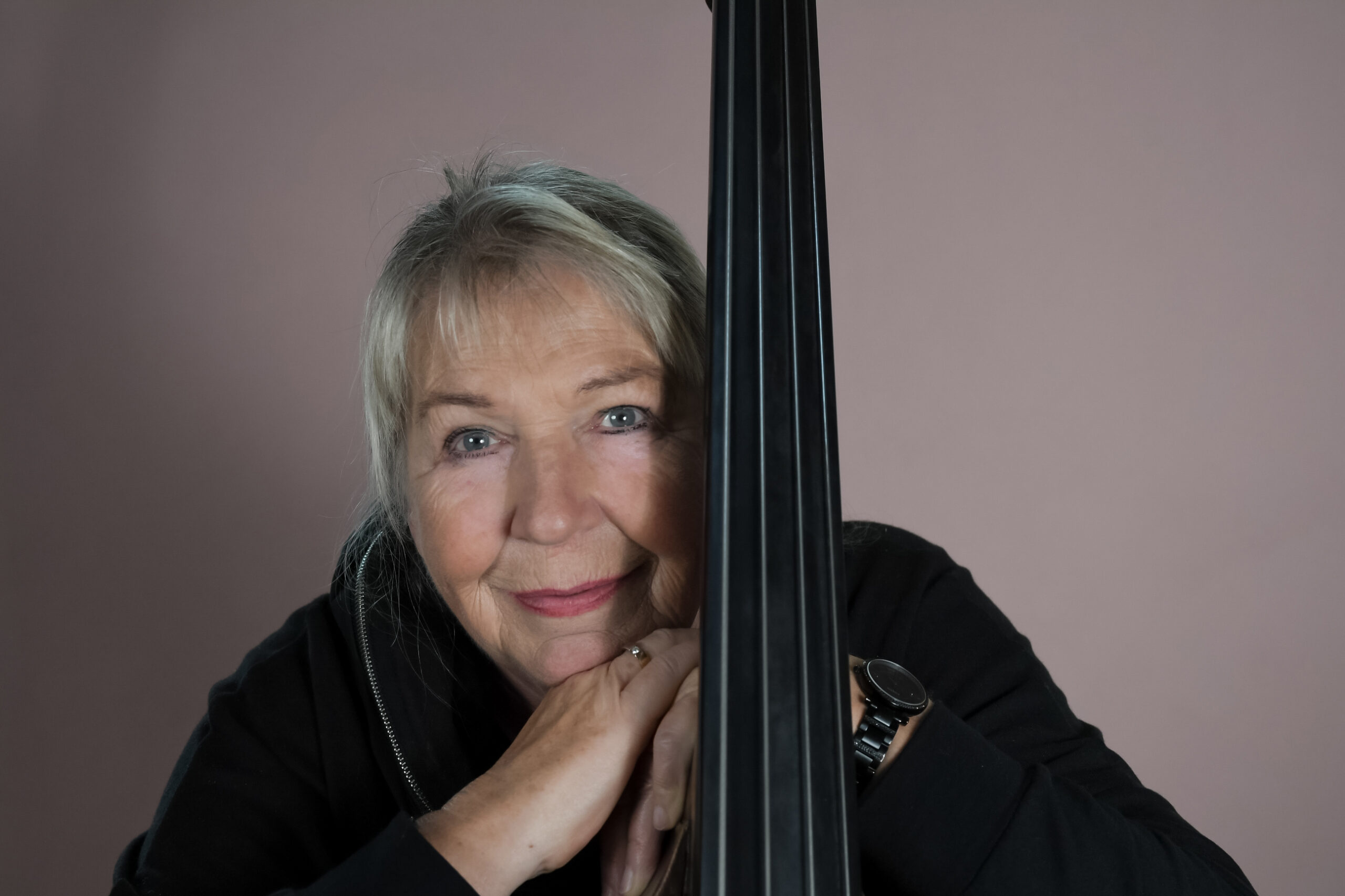 UMBESETZUNG: LINIE1: moosachSWINGT 2025: LINDY HUPPERTSBERG QUARTET – Creole Swing!