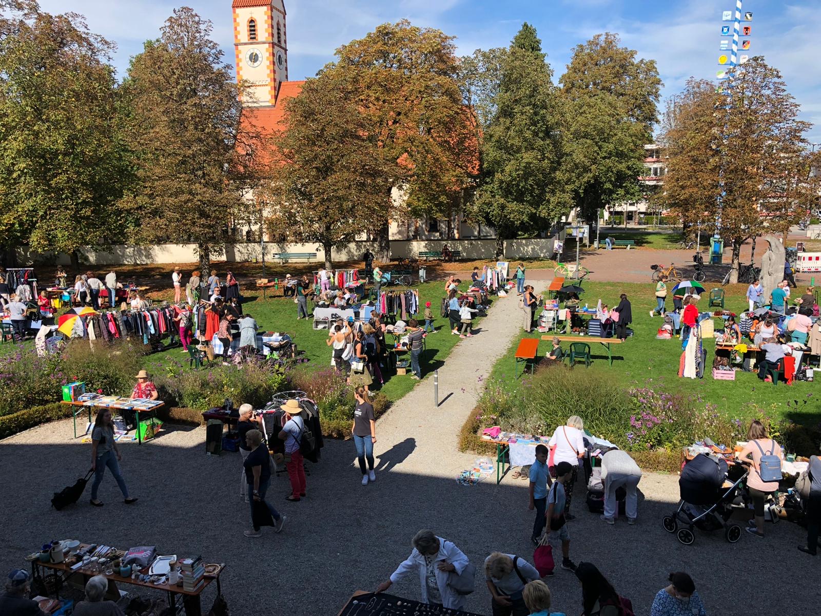 Herbstlicher Mädelsflohmarkt im Pelkovenschlössl Moosach